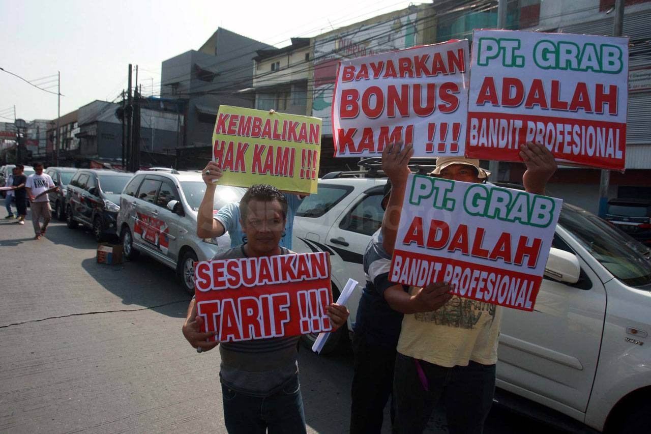 Kantor Grab Digeruduk...