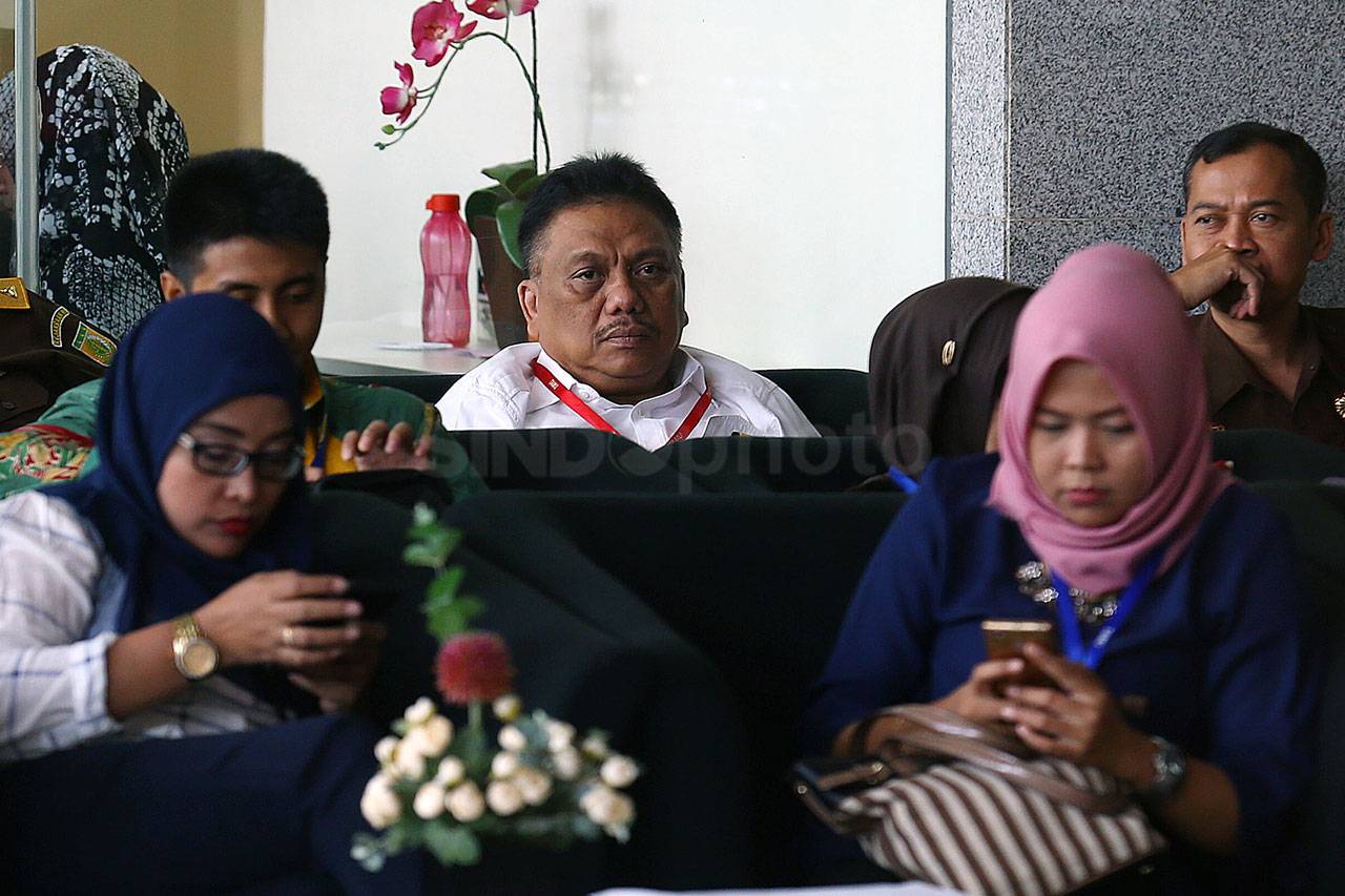 KPK Periksa Gubernur...