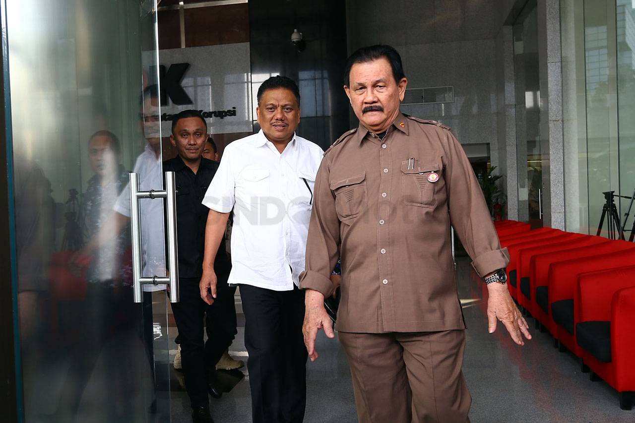 KPK Periksa Gubernur...