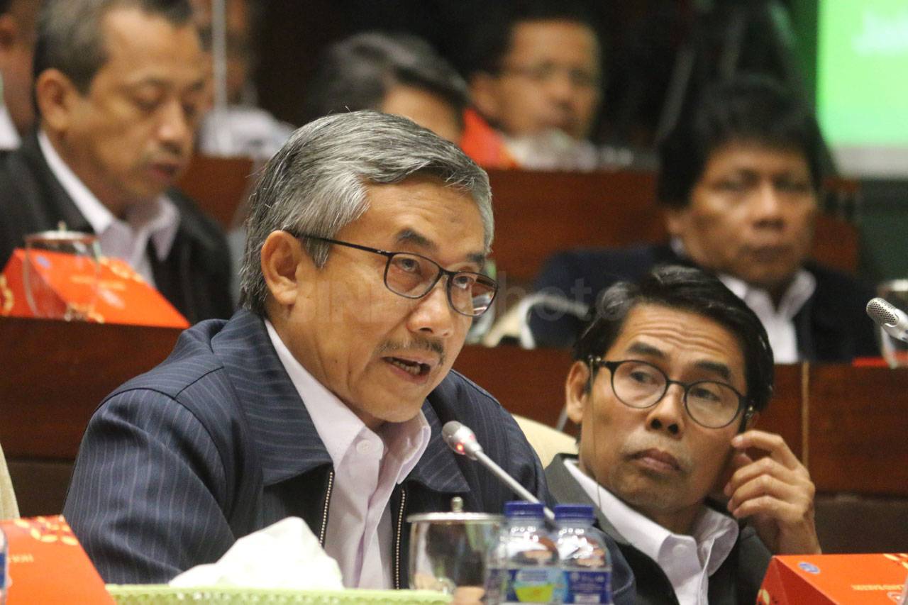 Komisi V DPR Raker dengan...