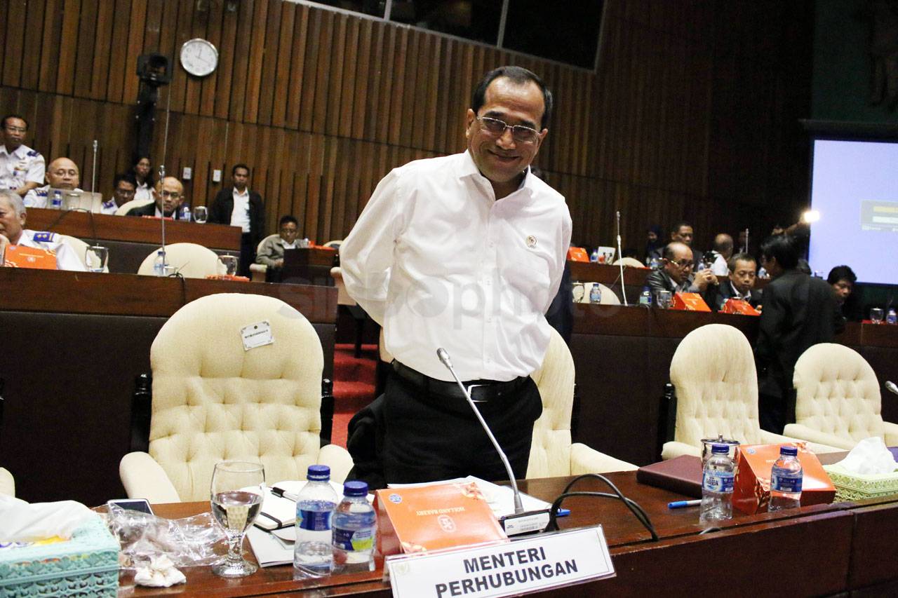 Komisi V DPR Raker dengan...