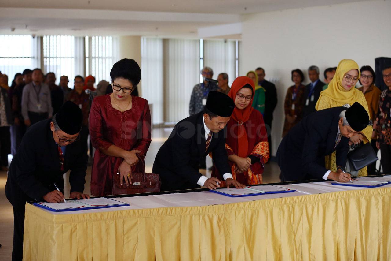Tiga Penasihat KPK Resmi...