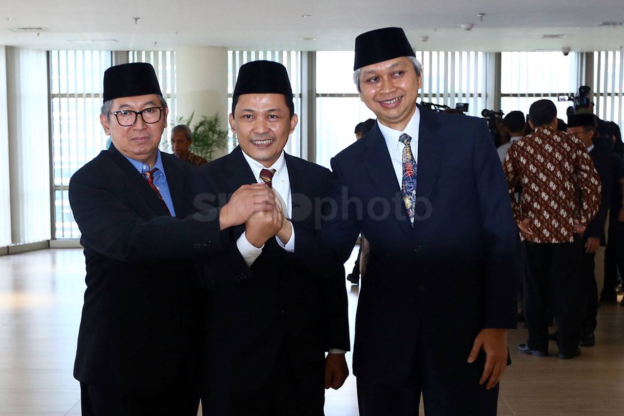 Tiga Penasihat KPK Resmi...