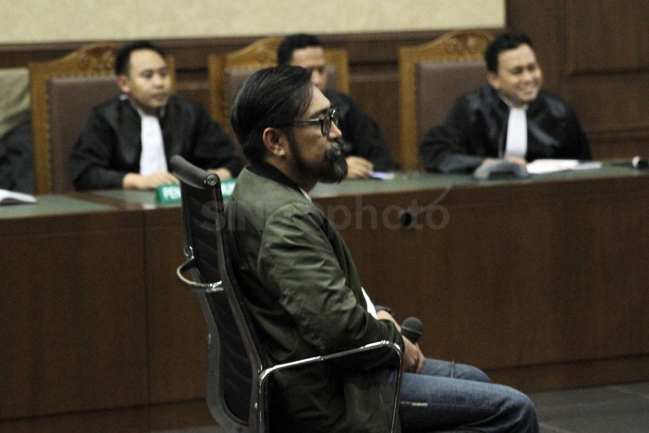 Andi Zulkarnaen Mallarangeng...