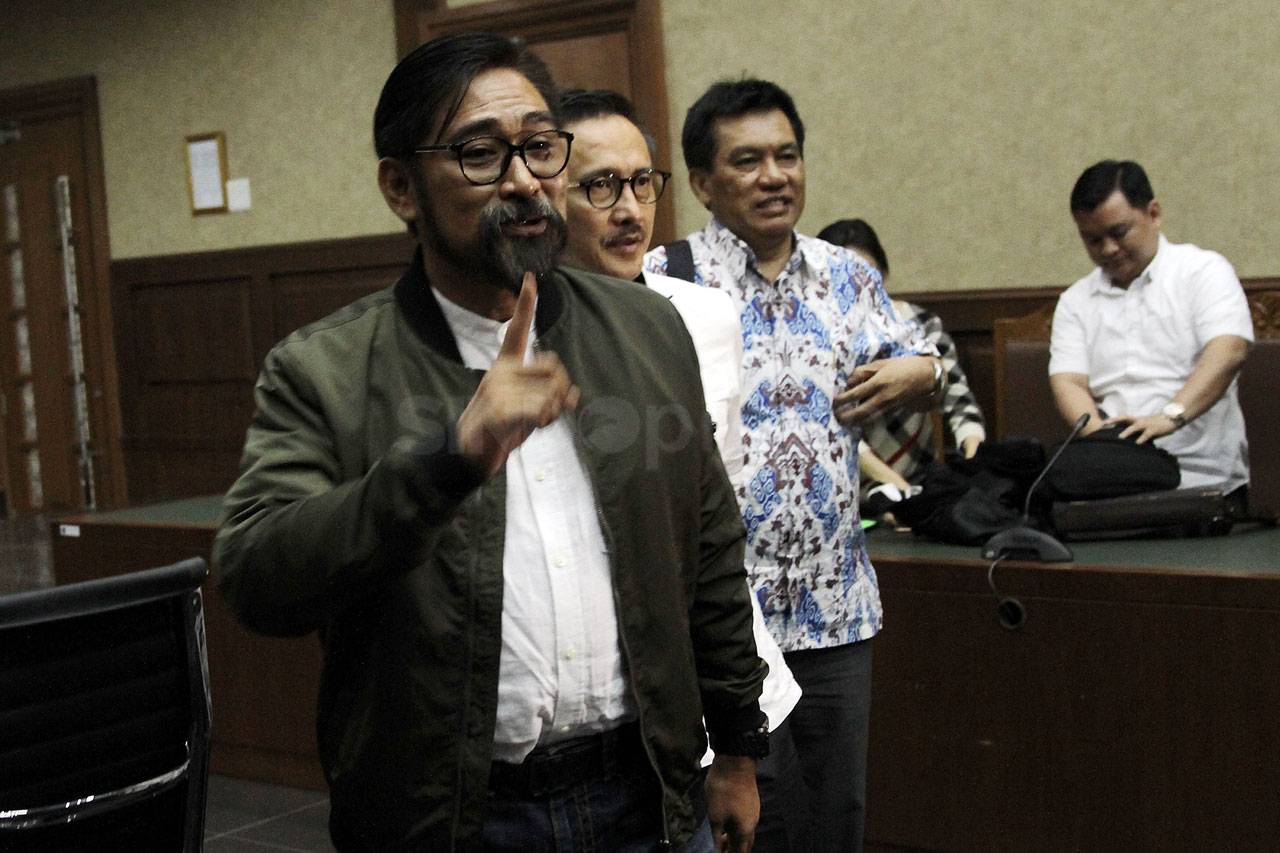 Andi Zulkarnaen Mallarangeng...