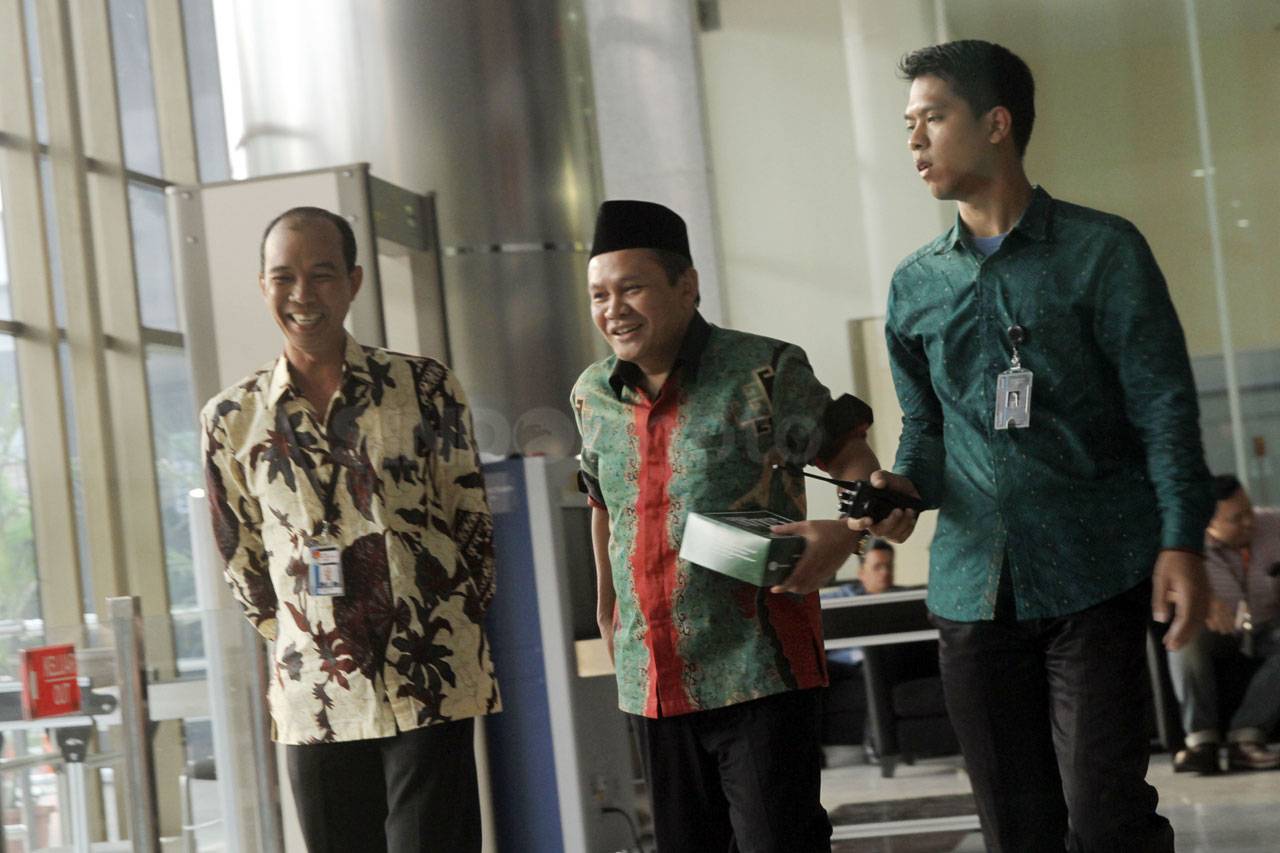KPK Periksa Anggota...