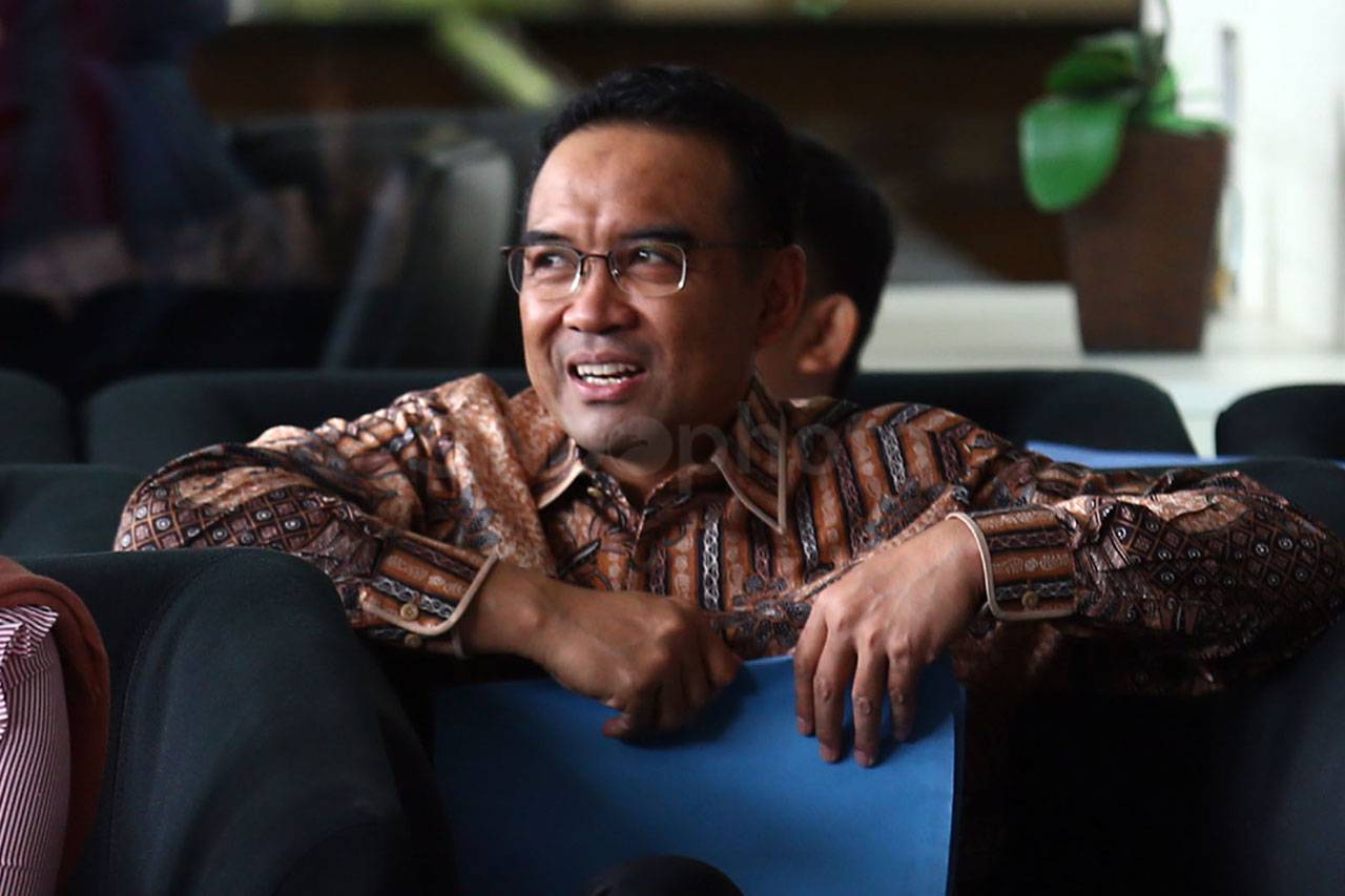 KPK Periksa Anggota...