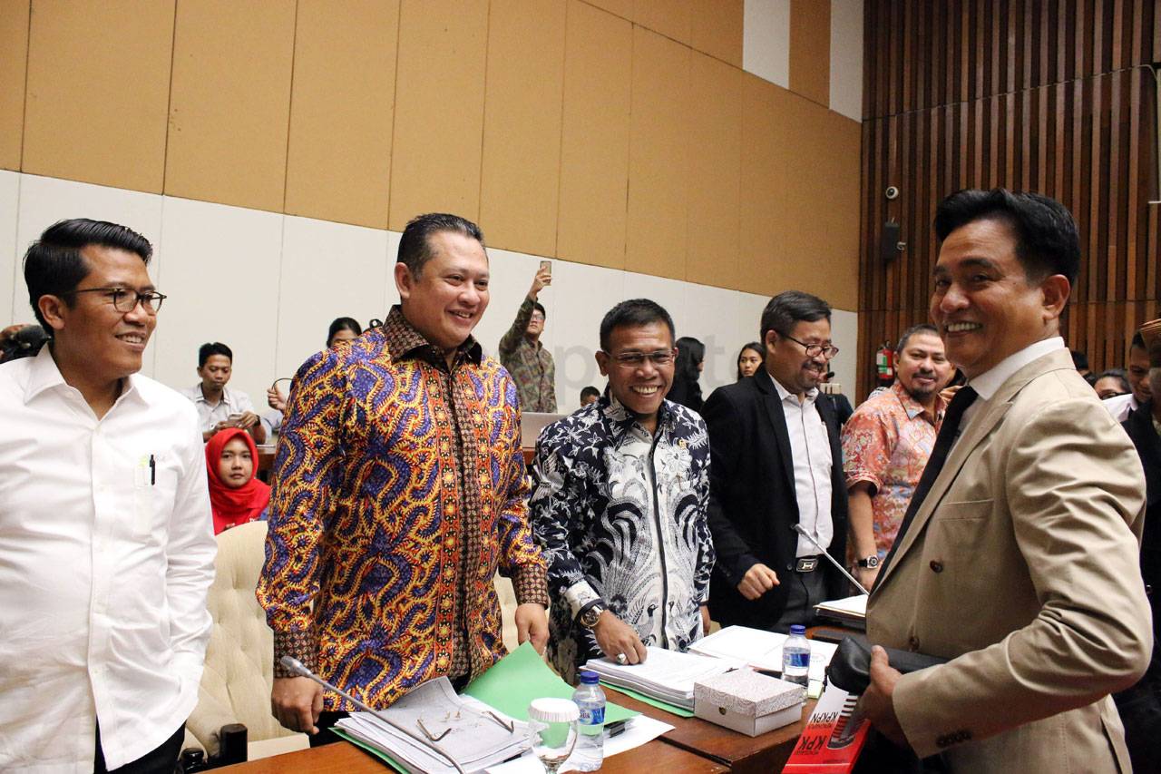 Yusril Ihza Mahendra...