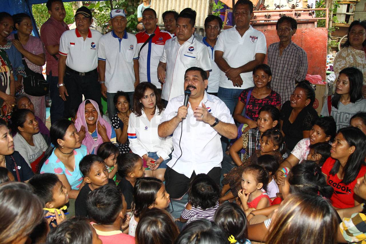 Partai Perindo Berikan...
