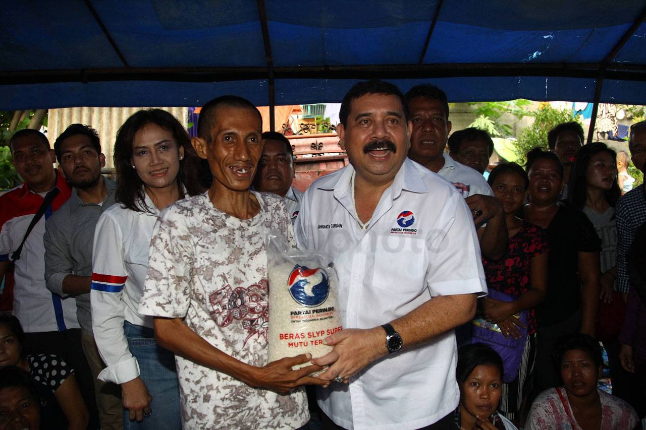 Partai Perindo Berikan...