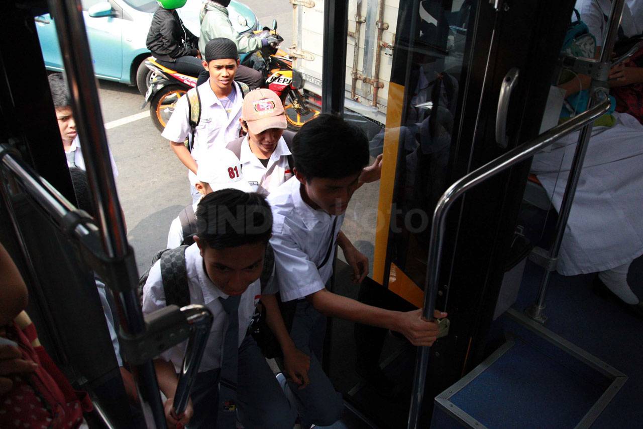 Hari Pertama Sekolah,...