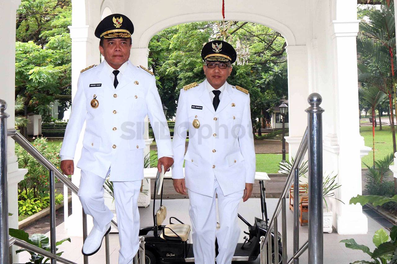 Presiden Jokowi Bertemu...