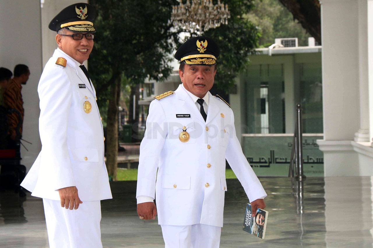 Presiden Jokowi Bertemu...