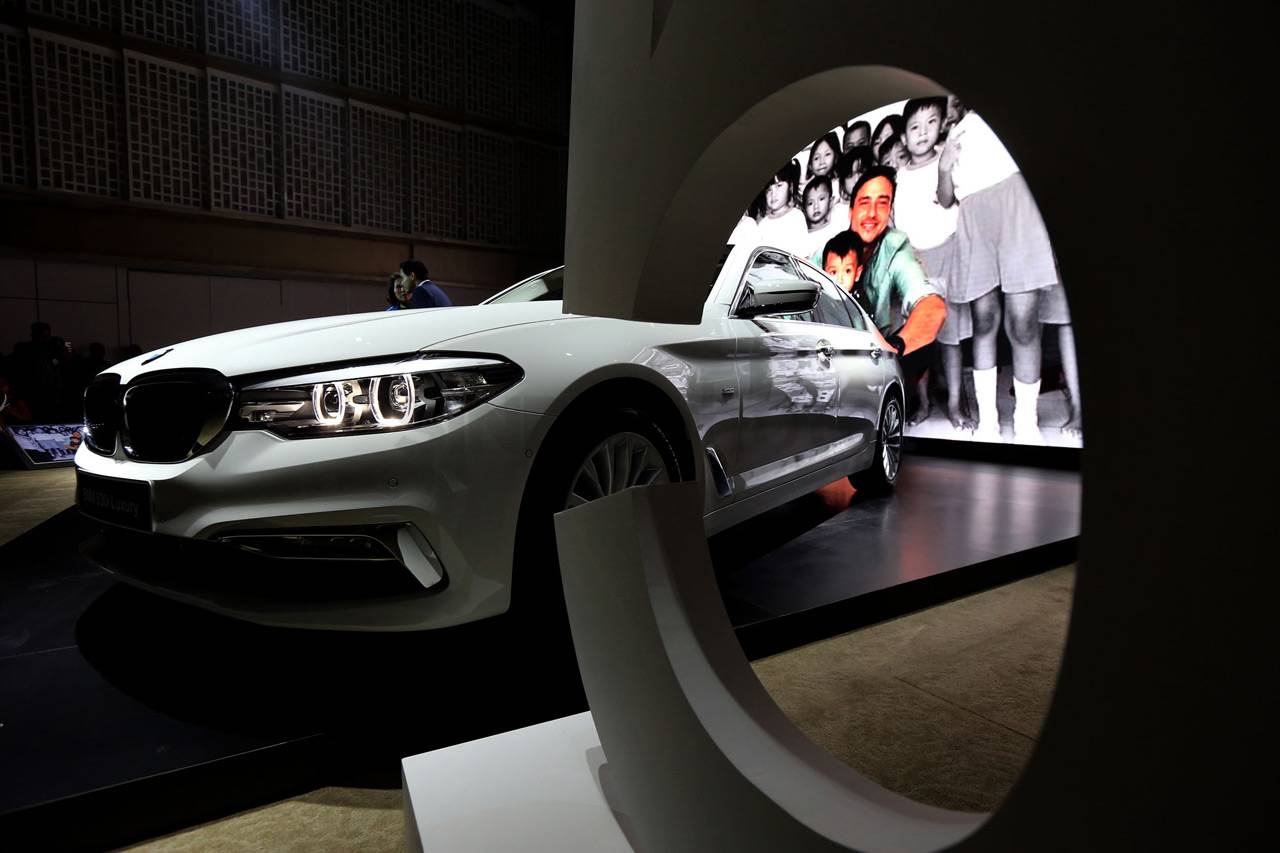 Generasi Ketujuh BMW...