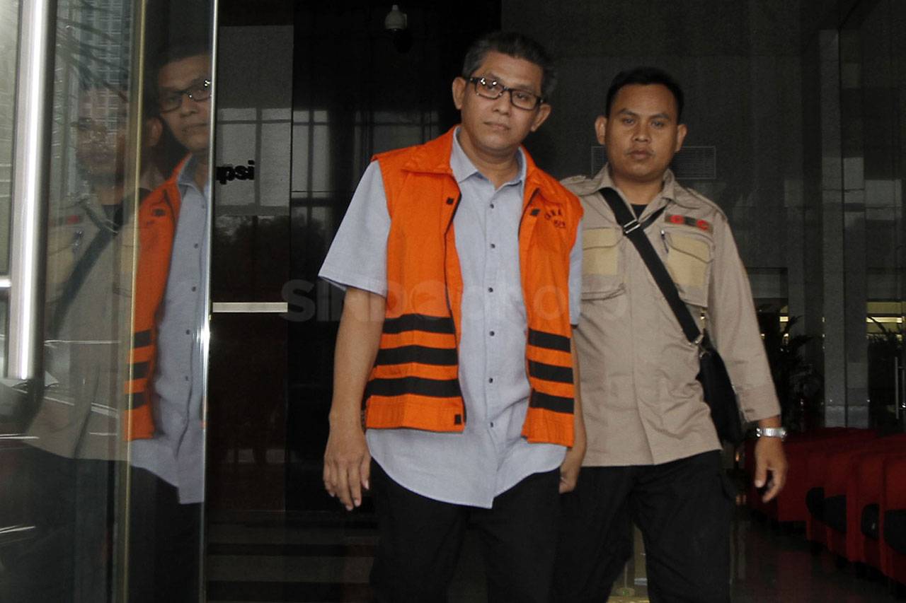 KPK Lanjutkan Pemeriksaan...
