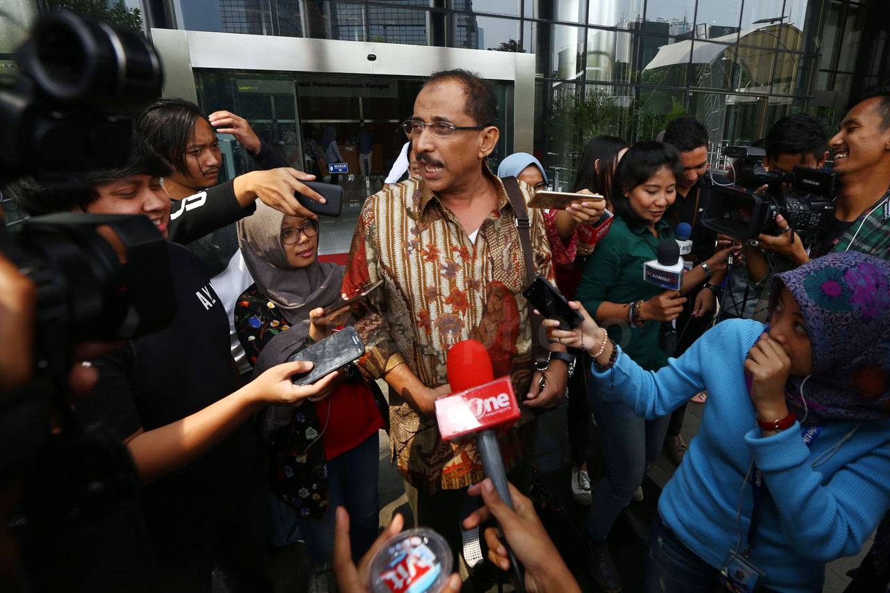 KPK Periksa Mantan Anggota...