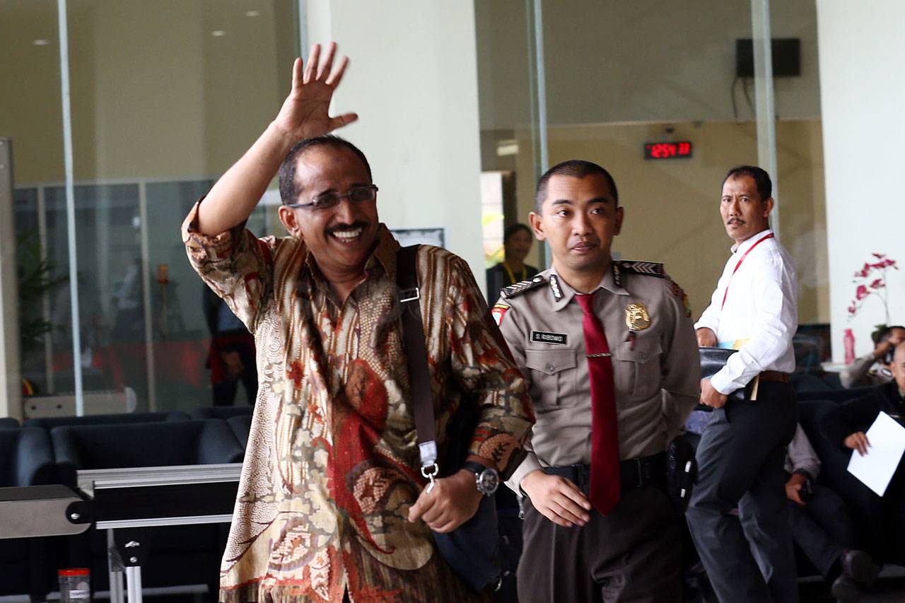 KPK Periksa Mantan Anggota...