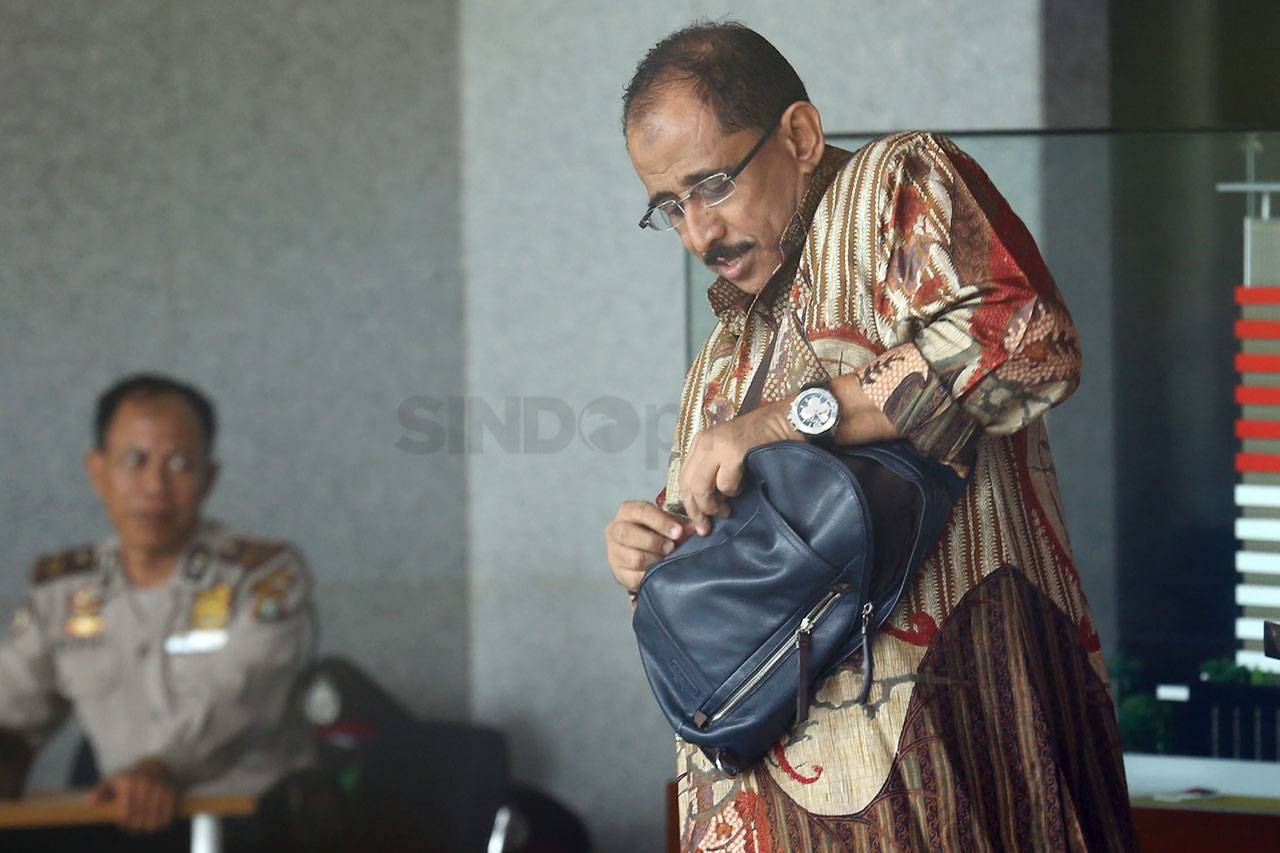 KPK Periksa Mantan Anggota...