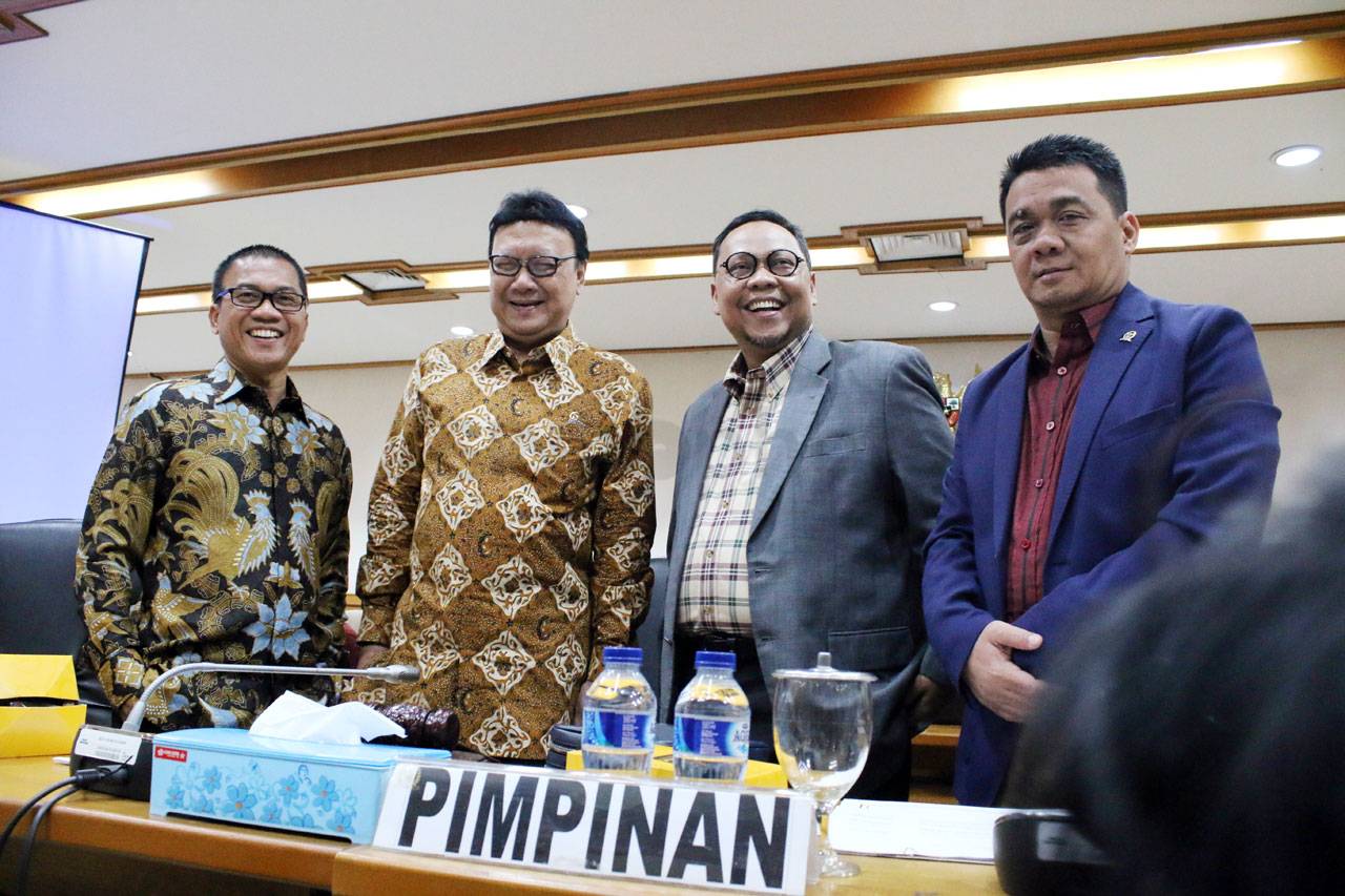 Mendagri Raker dengan...