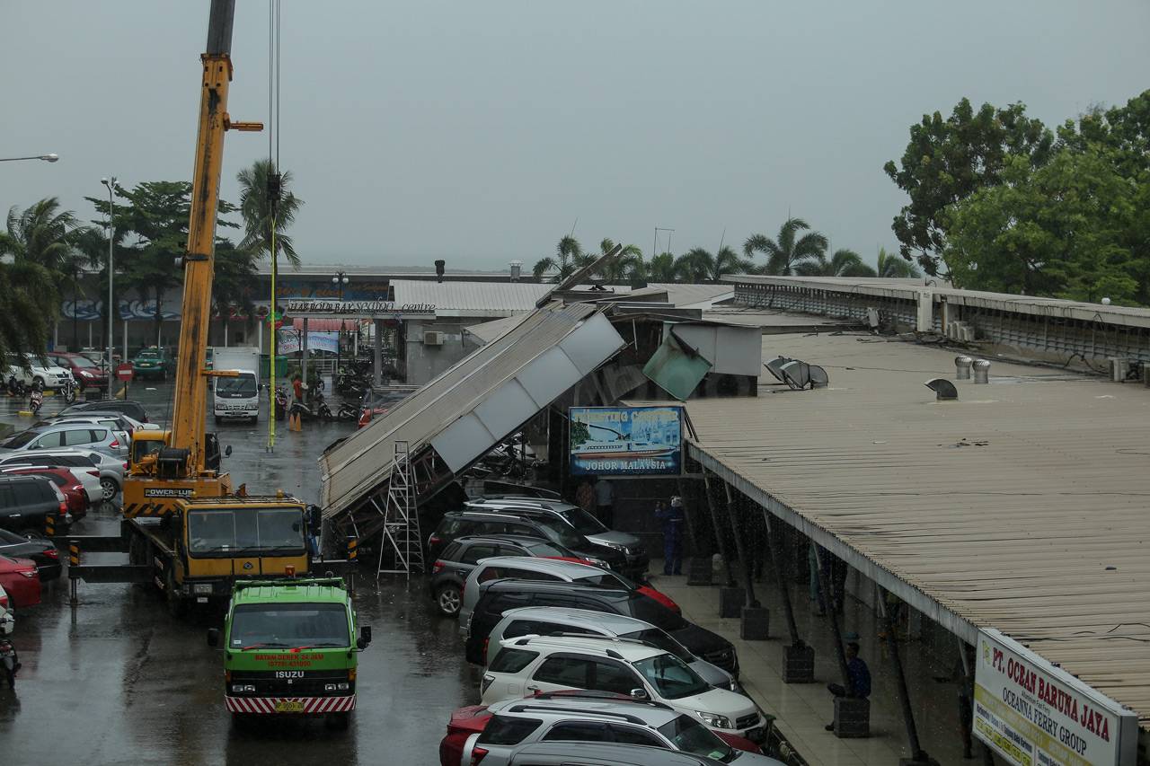 Atap Pelabuhan Batam...