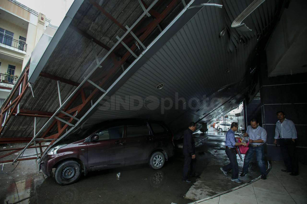 Atap Pelabuhan Batam...