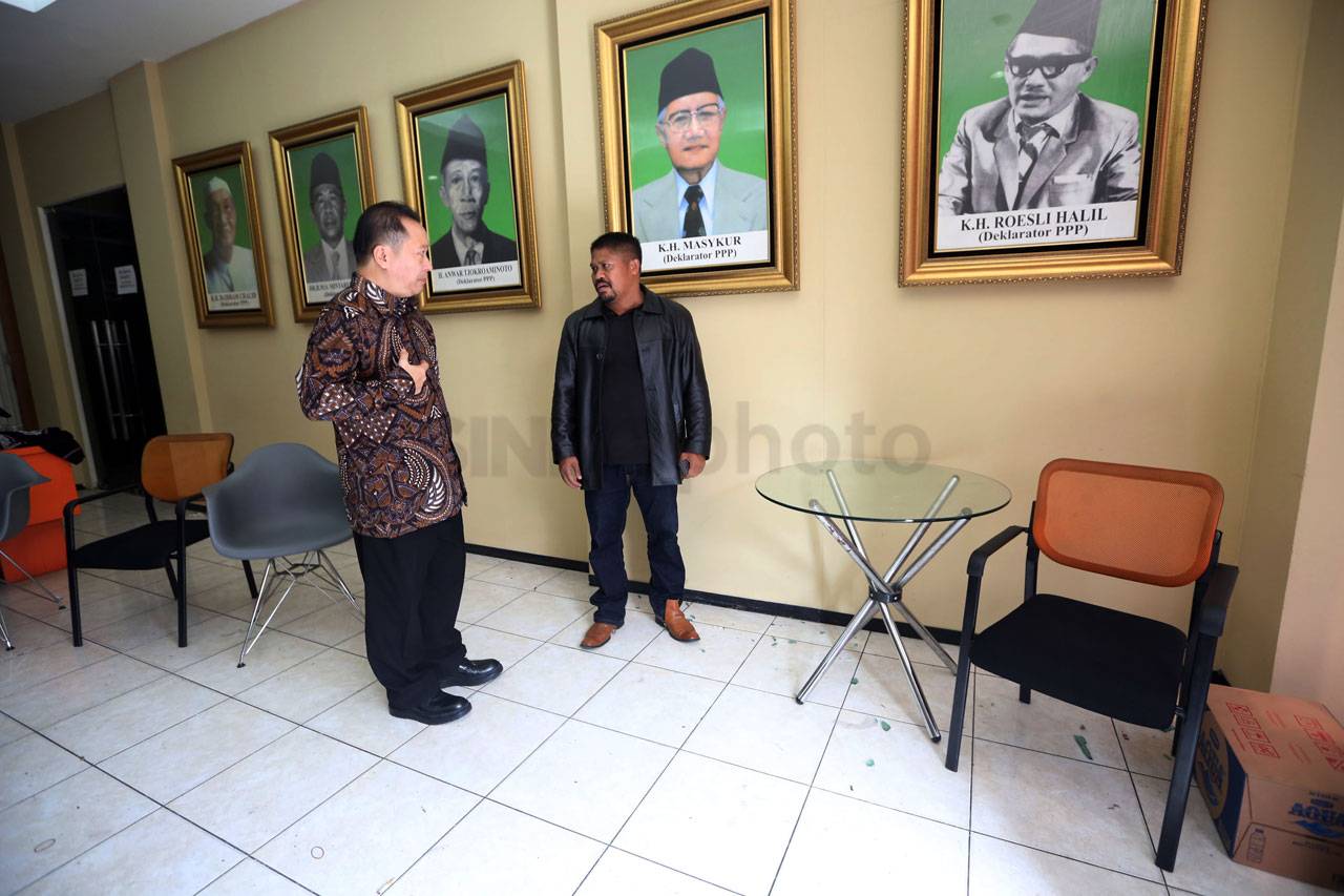 Humphrey Djemat Datangi...