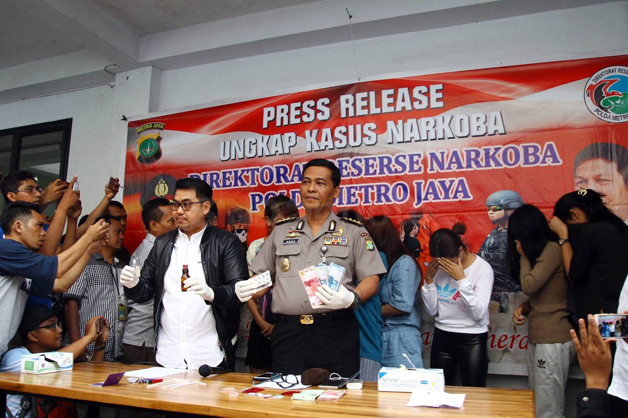 Polisi Amankan Artis...