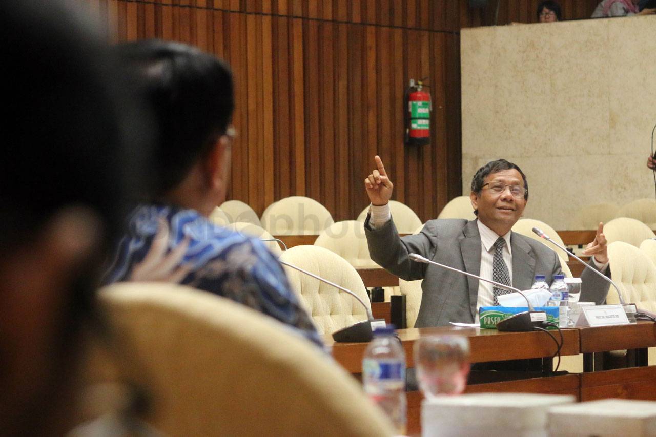 Mahfud MD Jelaskan Kedudukan...