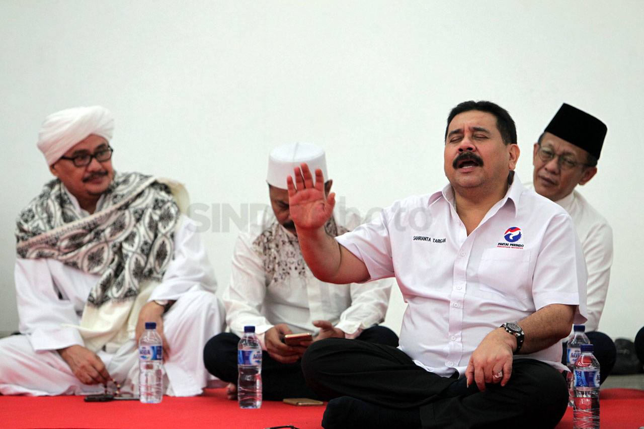 Partai Perindo Gelar...