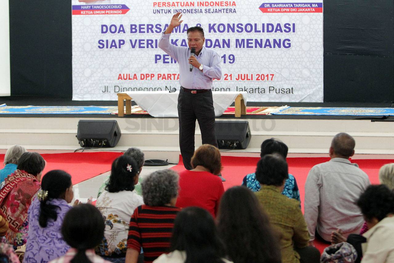 Partai Perindo Gelar...