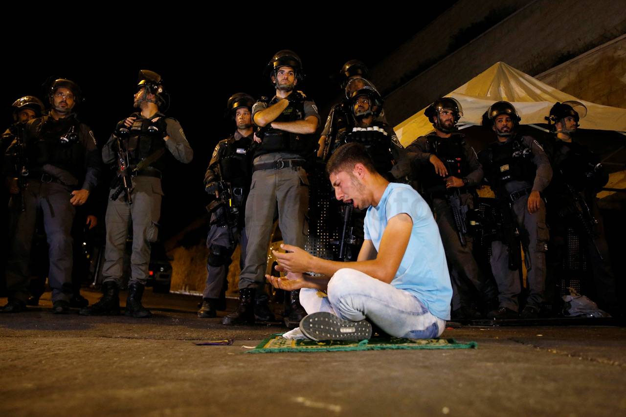 Protes Israel, Ribuan...