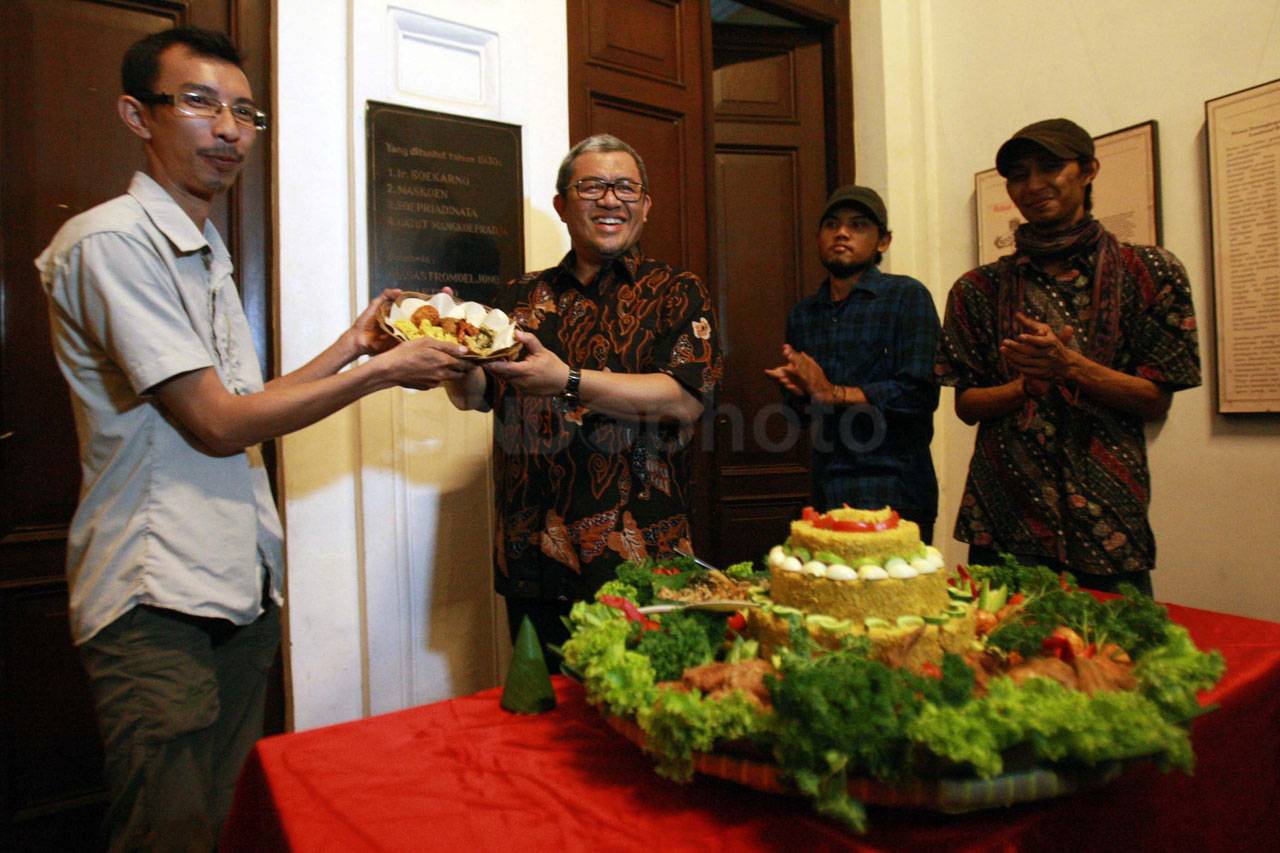 PFI Bandung Gelar Pameran...