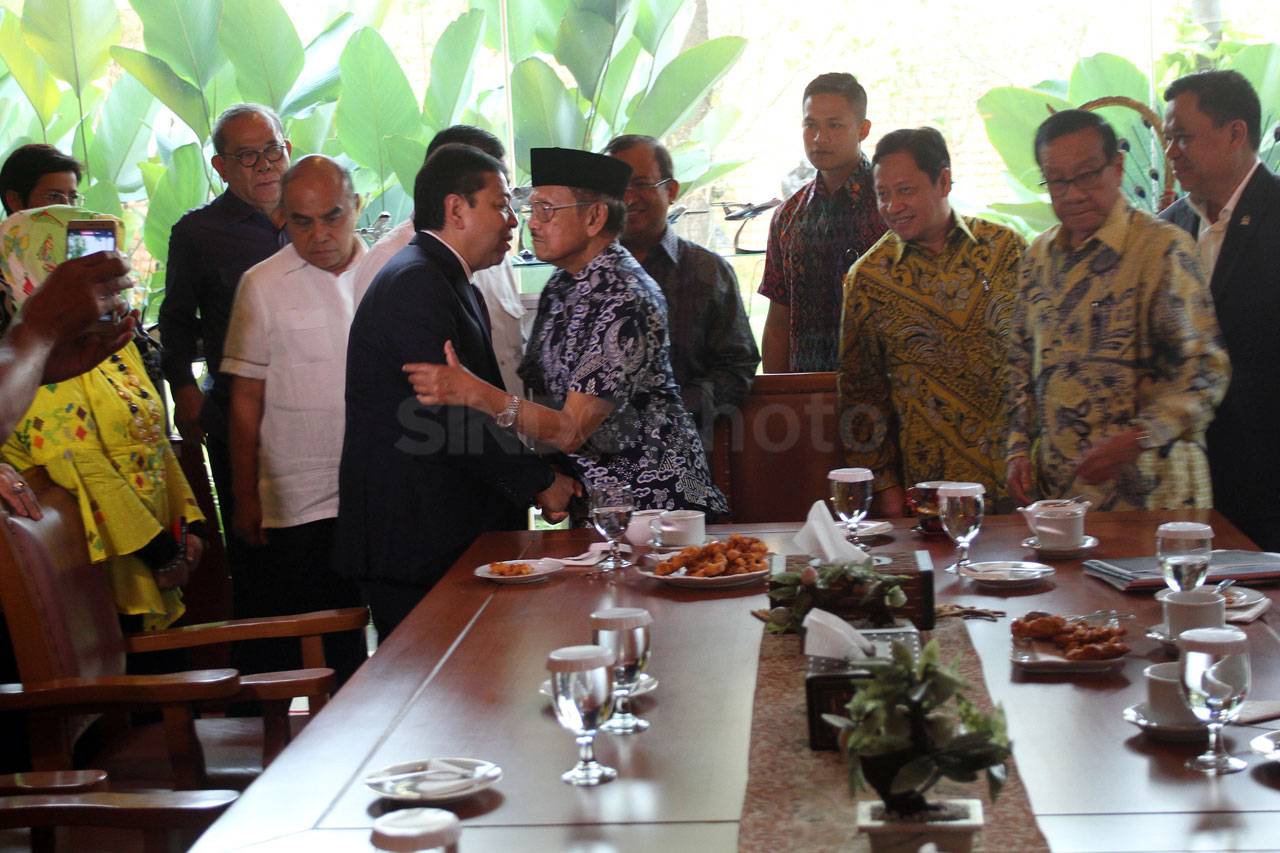 Pengurus Partai Golkar...