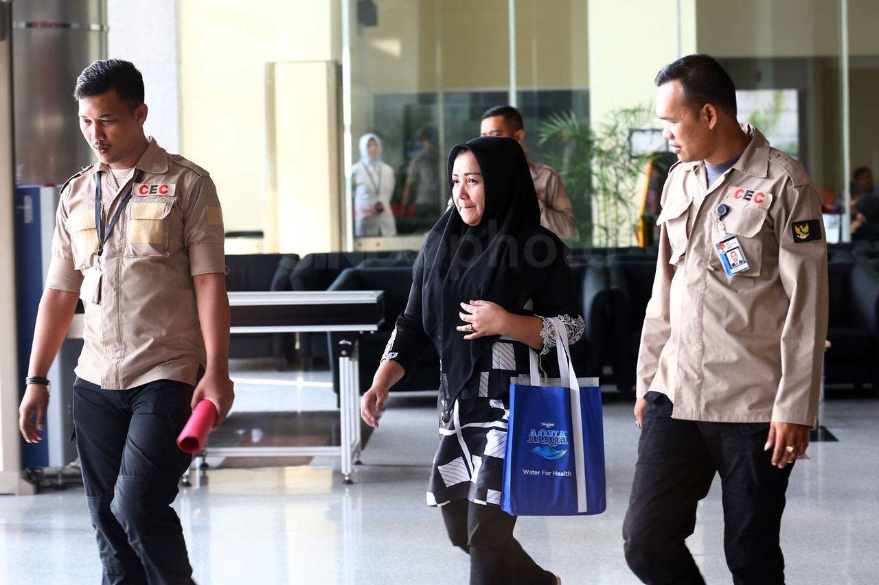 KPK Periksa Komisaris...