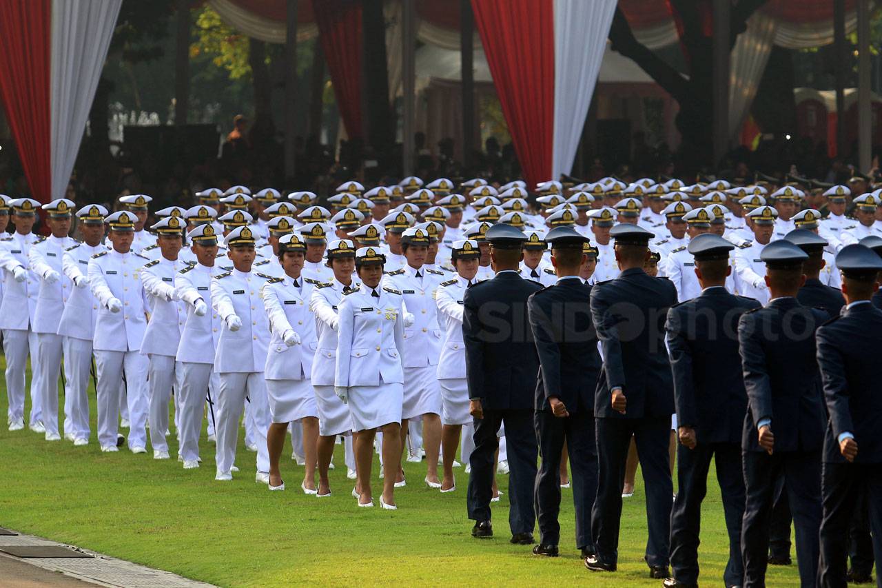 Presiden Jokowi Lantik...