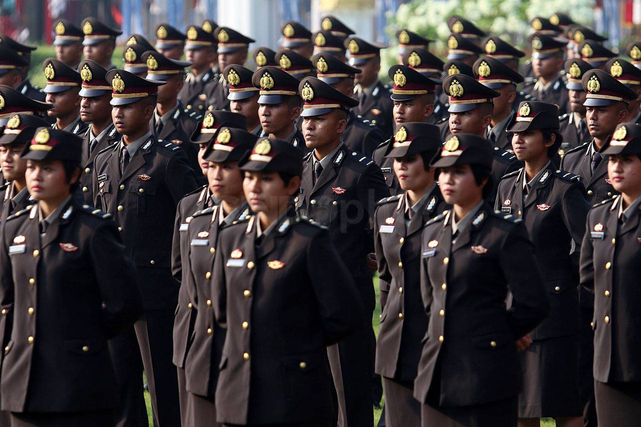 Presiden Jokowi Lantik...