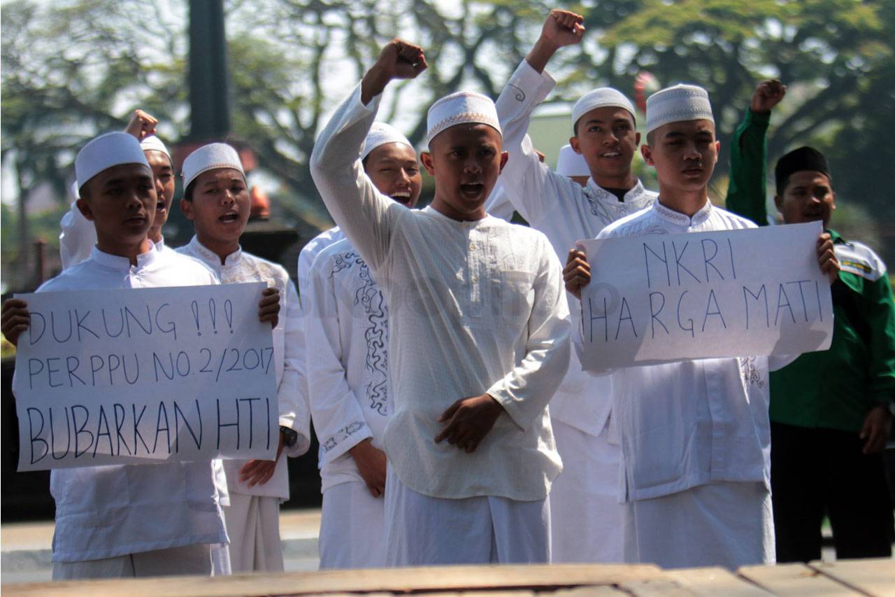 Puluhan Santri di Malang...