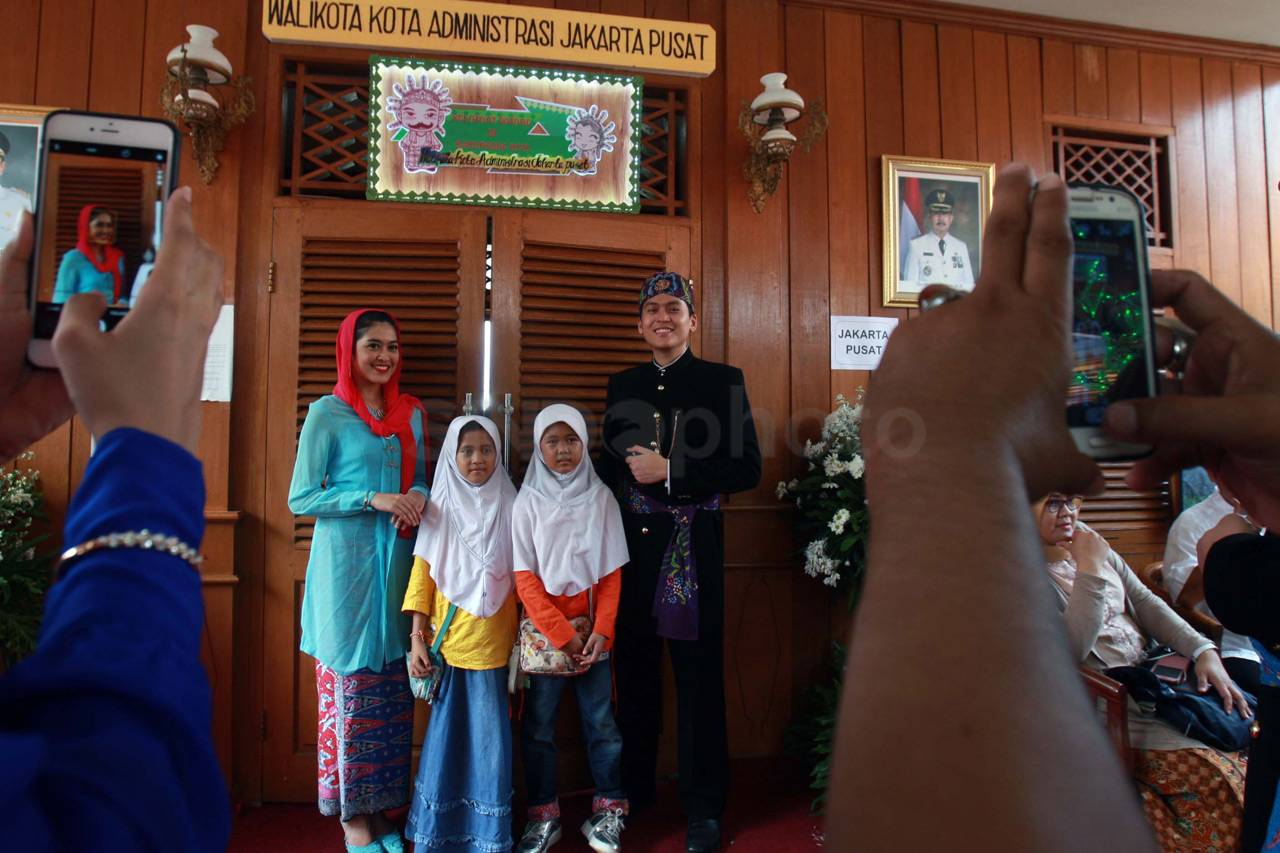 Ribuan Pengunjung Padati...