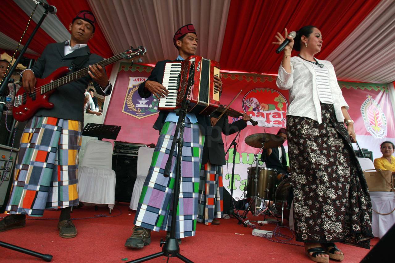 Ribuan Pengunjung Padati...