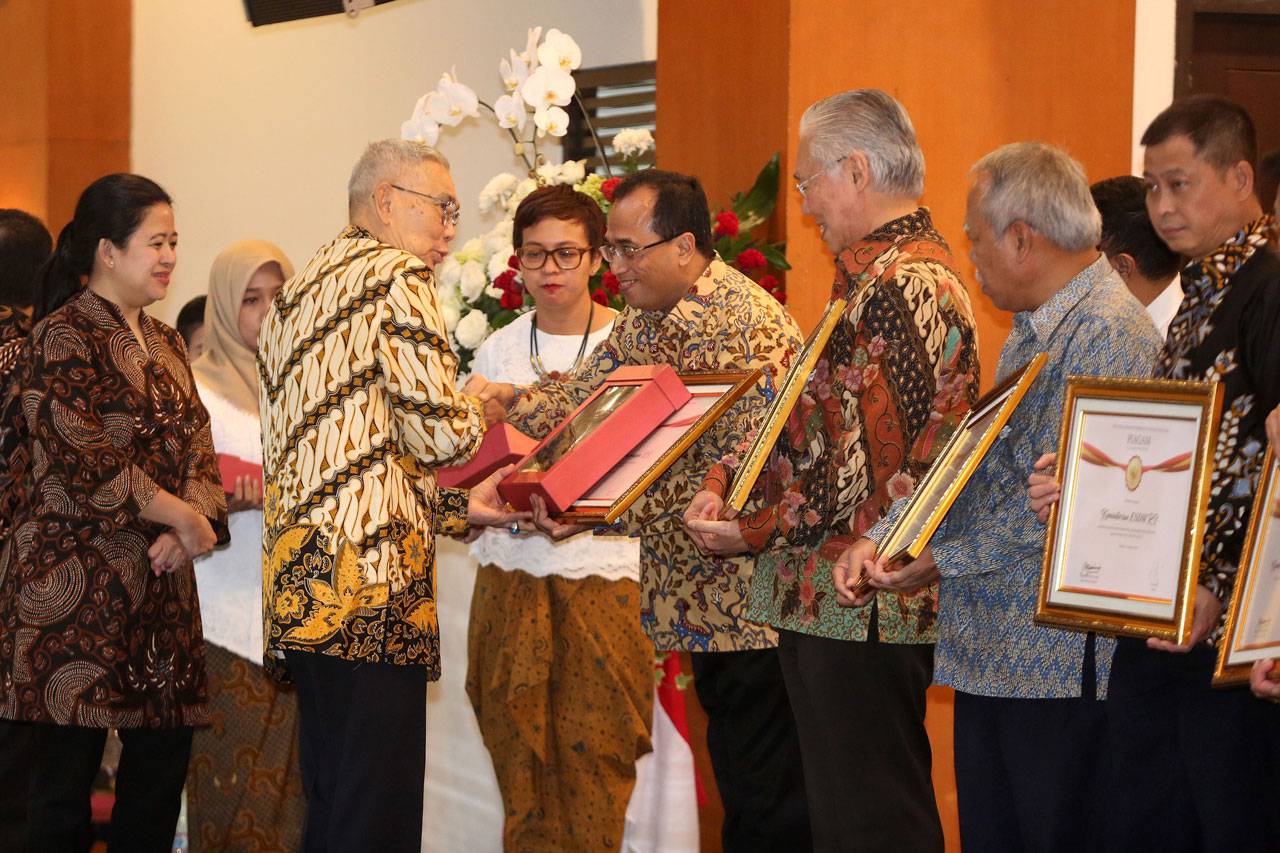 Polri dan 13 Intitusi...