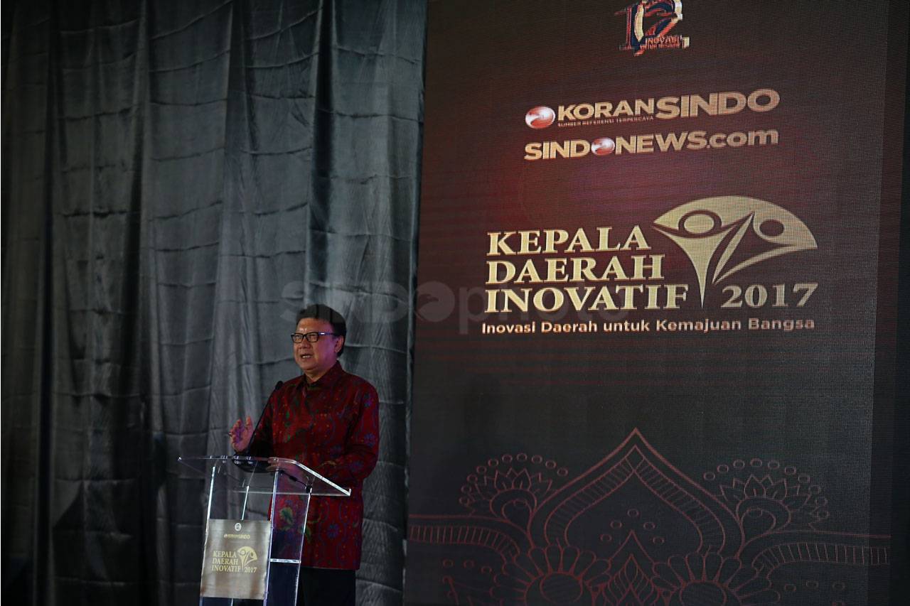 KORAN SINDO Beri Penghargaan...