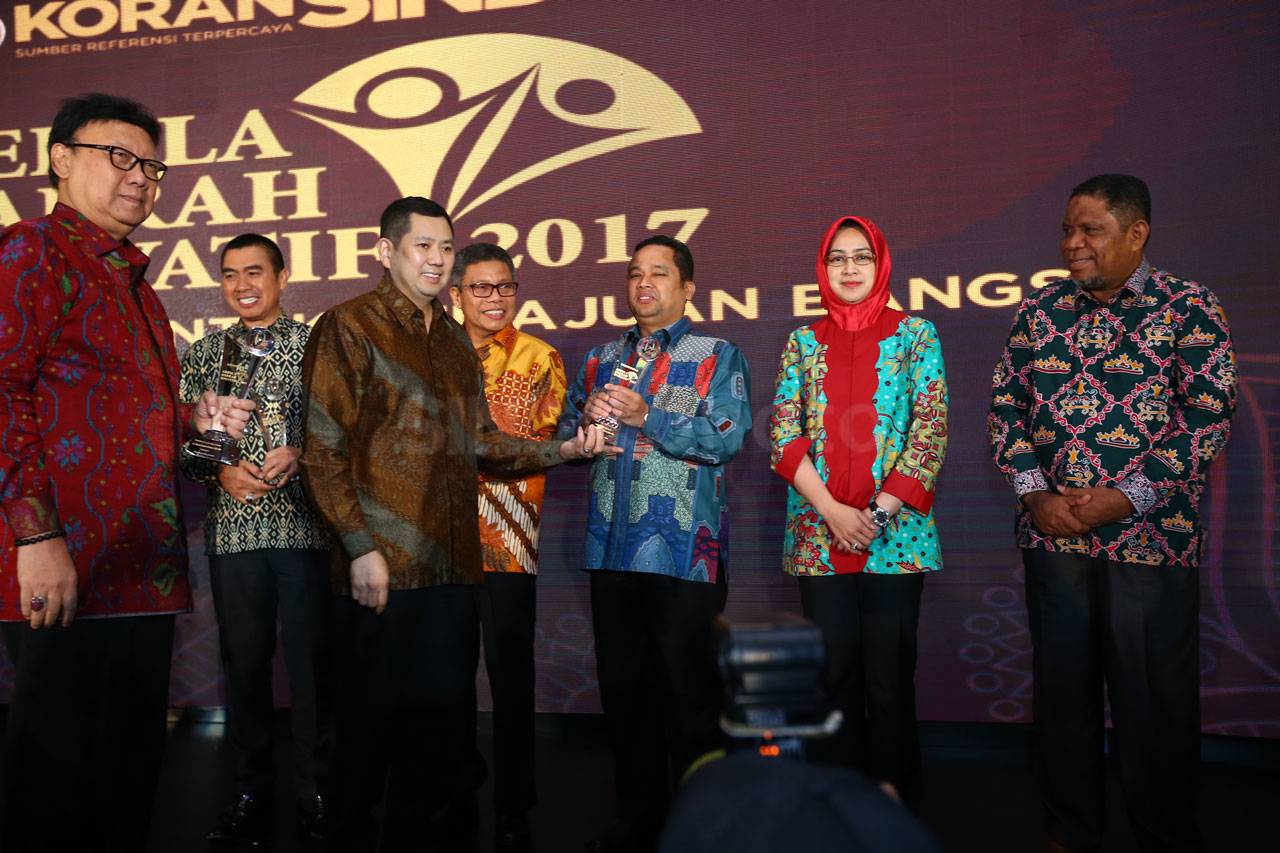KORAN SINDO Beri Penghargaan...