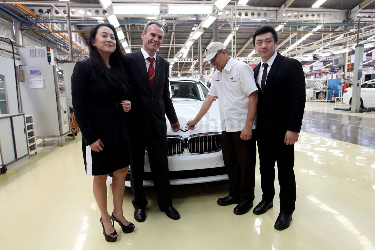 Melihat Perakitan BMW...