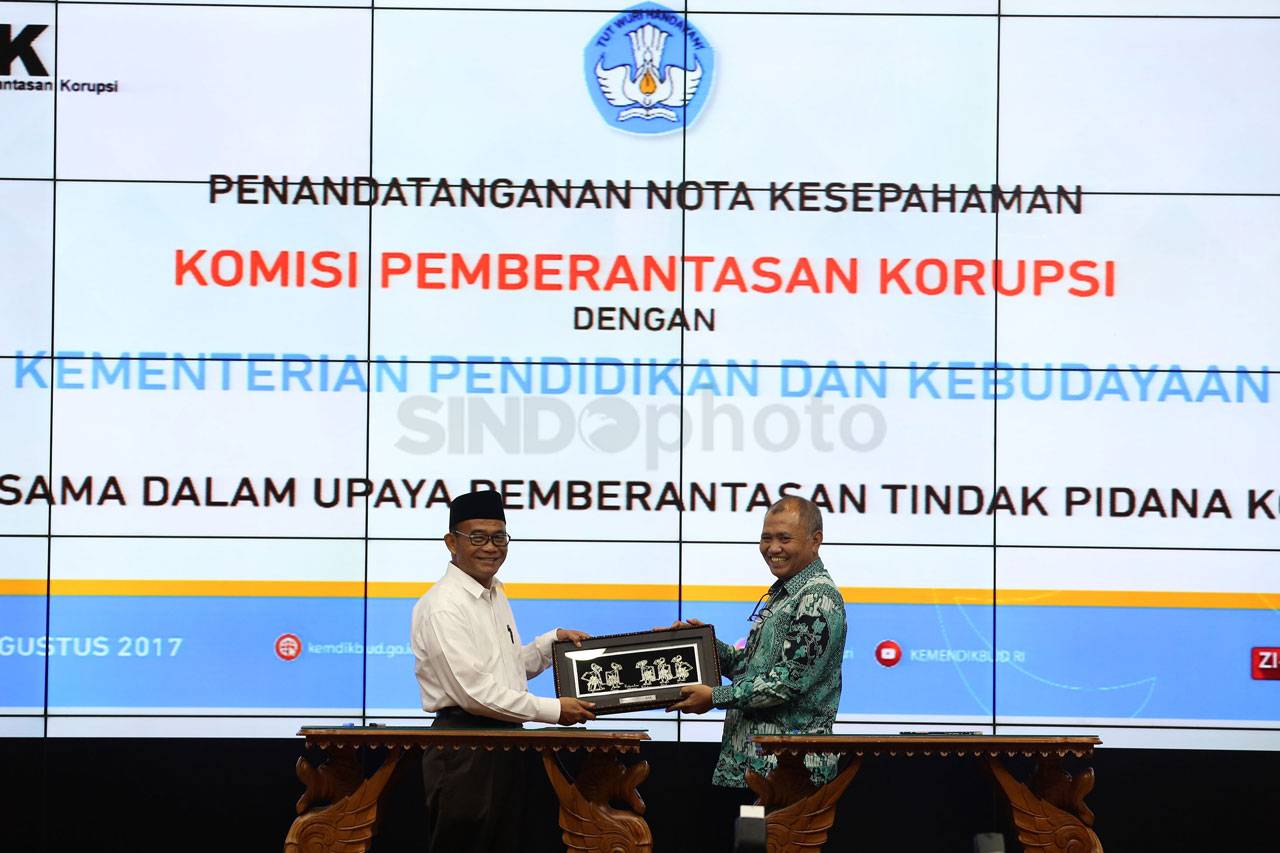 Kemendikbud Gandeng...