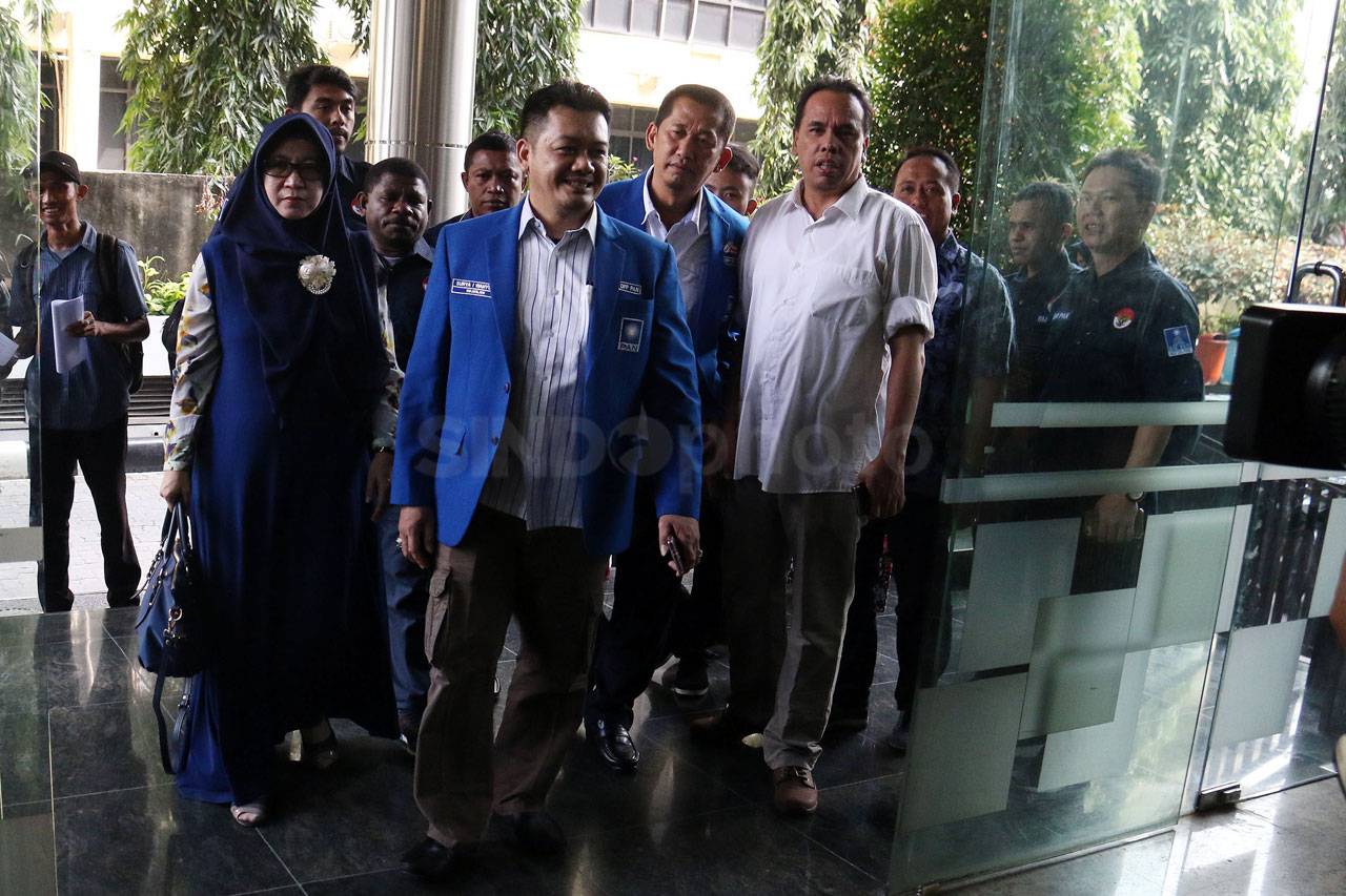 PAN dan Gerindra Laporkan...