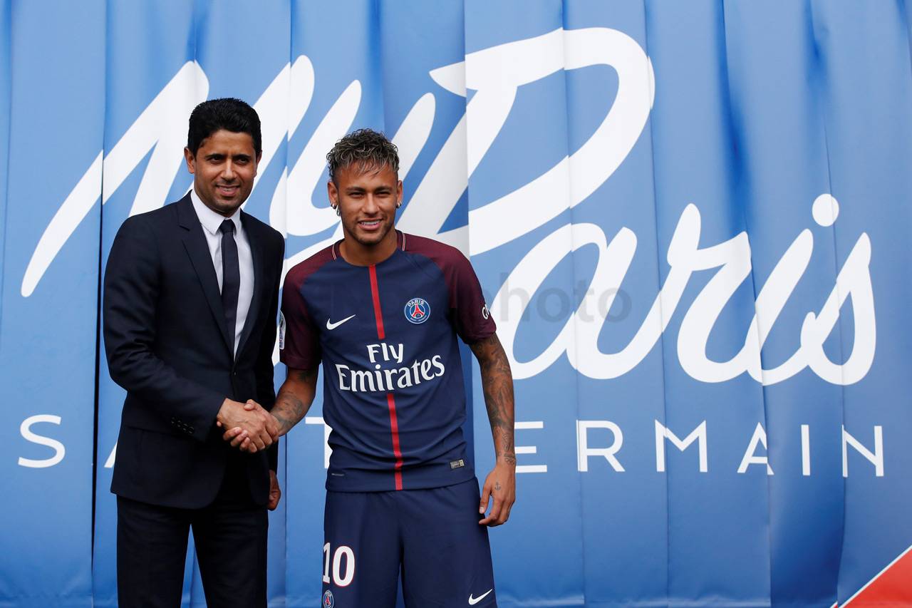 Neymar Resmi Gabung...