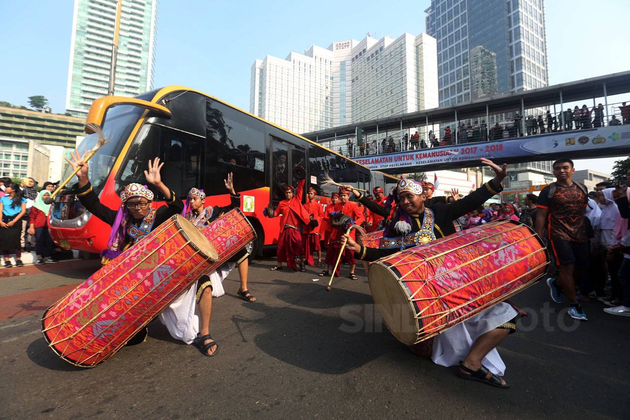 Kesenian Gendang Beleq...