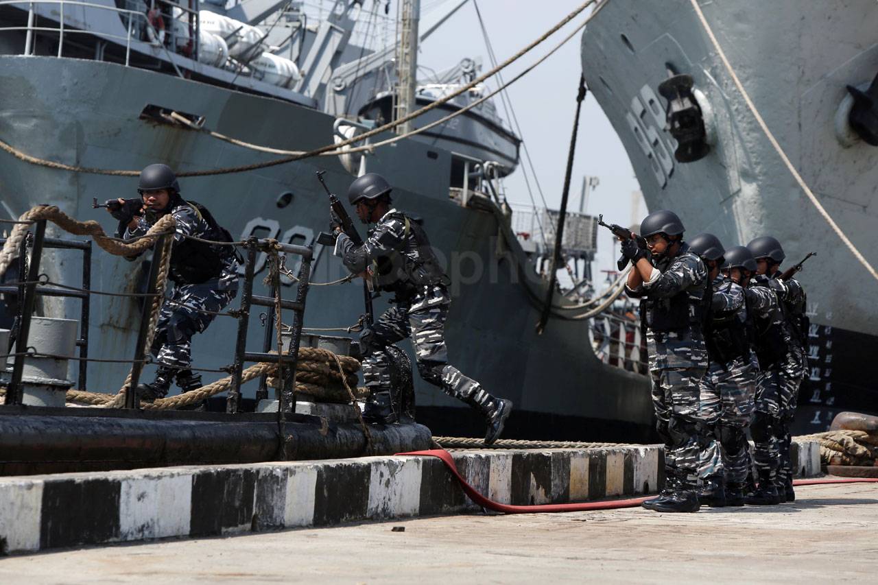 Tim VBSS KRI Tjiptadi...