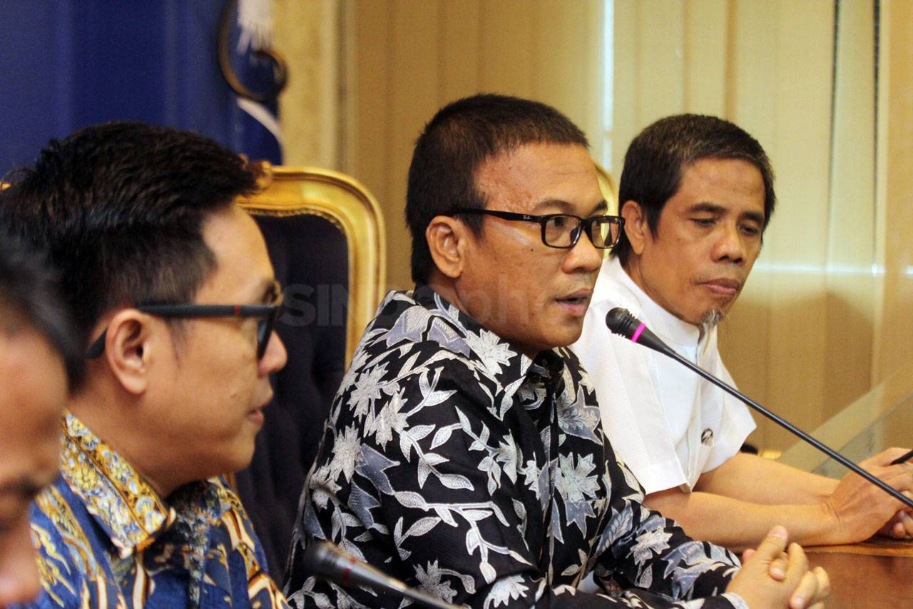 PAN Akan Selenggarakan...