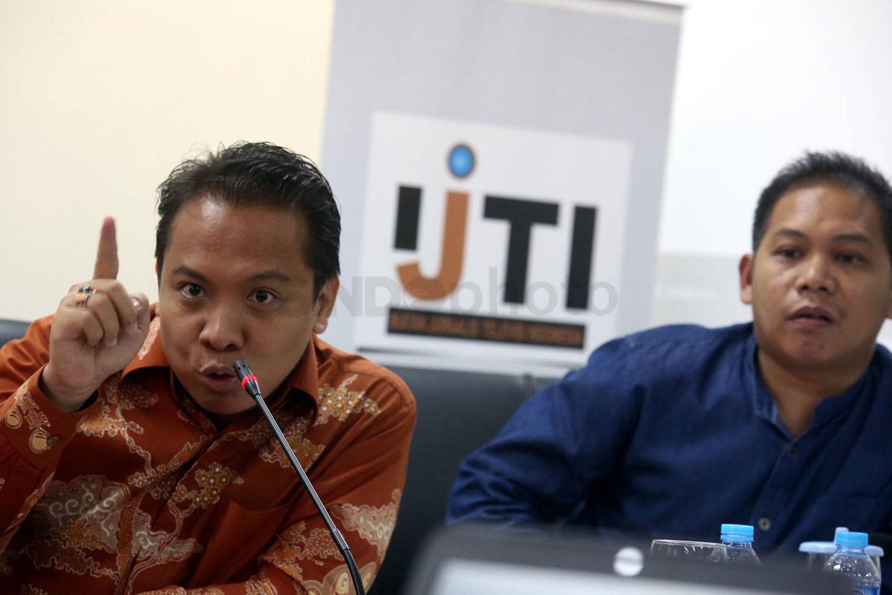 Mengkritisi Konsep Revisi...